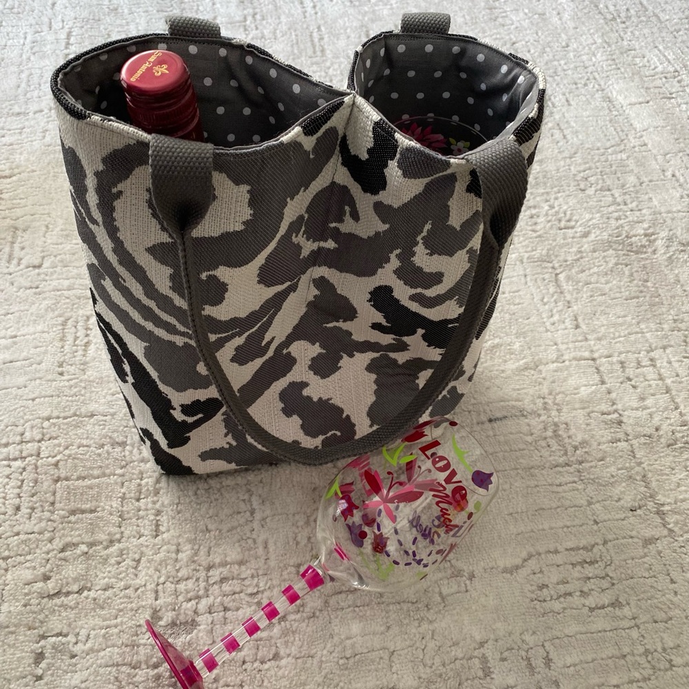 Wine bottle tote bag